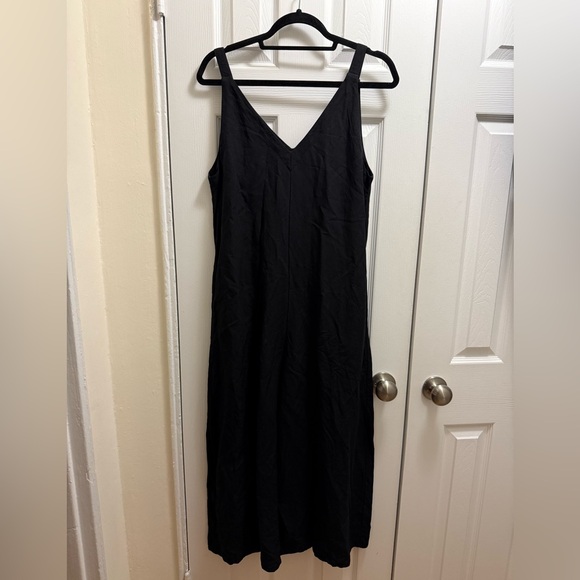 Uniqlo linen jumpsuit - Picture 2 of 4